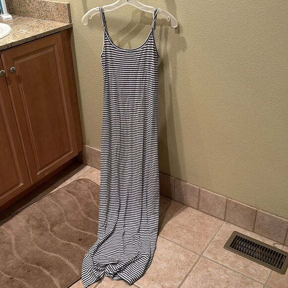 Splendid woman's black and white striped long sundress - Picture 7 of 10